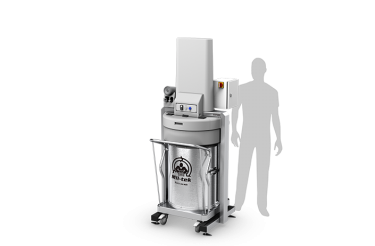 Compactadora Mil-tek XP200S con silueta humana para mostrar su tamaño en comparación
