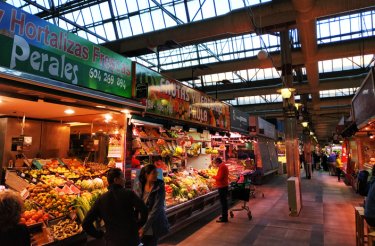Interior del Mercado de Maravillas